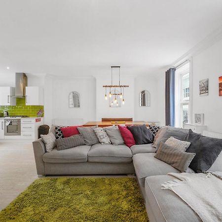 30 Percent Off! The Central Whitby Gem - 4 Bedrooms Exterior foto