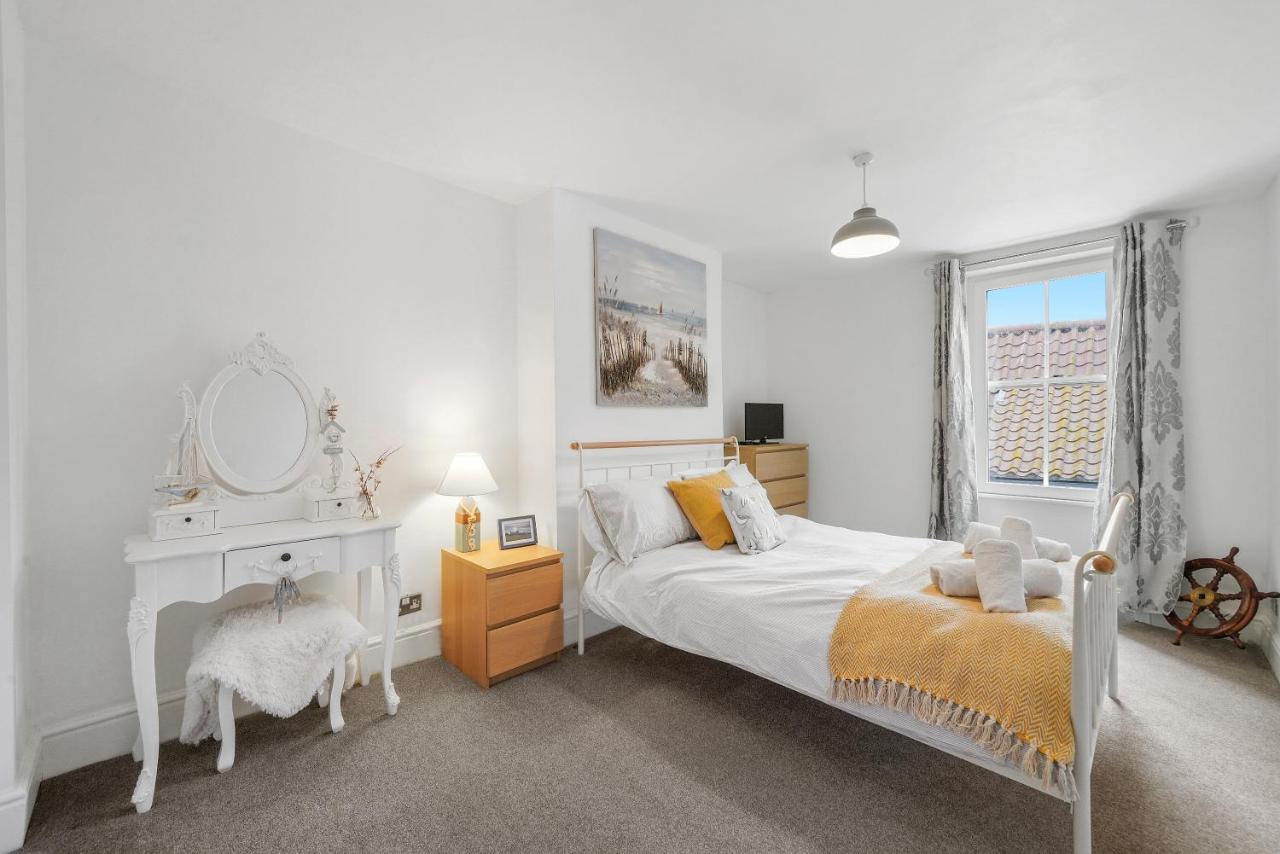 30 Percent Off! The Central Whitby Gem - 4 Bedrooms Exterior foto